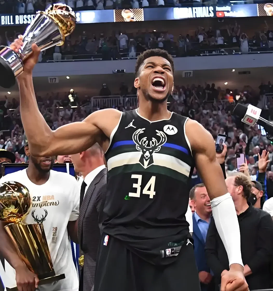 澳大利亚队不断突破！，字母哥连续三场比赛得分超过最后时刻胜出观众掌声雷动的简单介绍