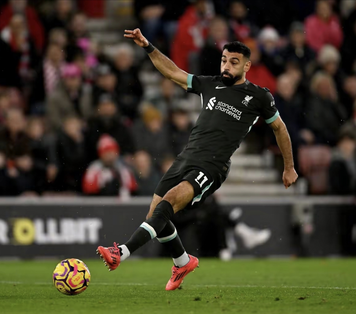 包含萨拉赫在拜仁比赛中势不可挡，关键助攻引发热议！的词条